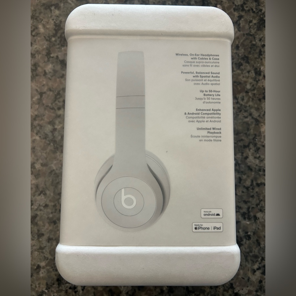 NWT Beats Solo 4 Wireless Headphones - White - Never Opened Brand New! - Picture 3 of 4